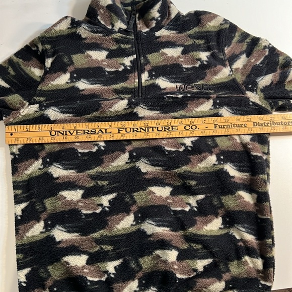 WESC 1/4 Zip Camo Fleece Pullover~UNISEX~ Men’s~Lg/Women’s~XL - Picture 8 of 10